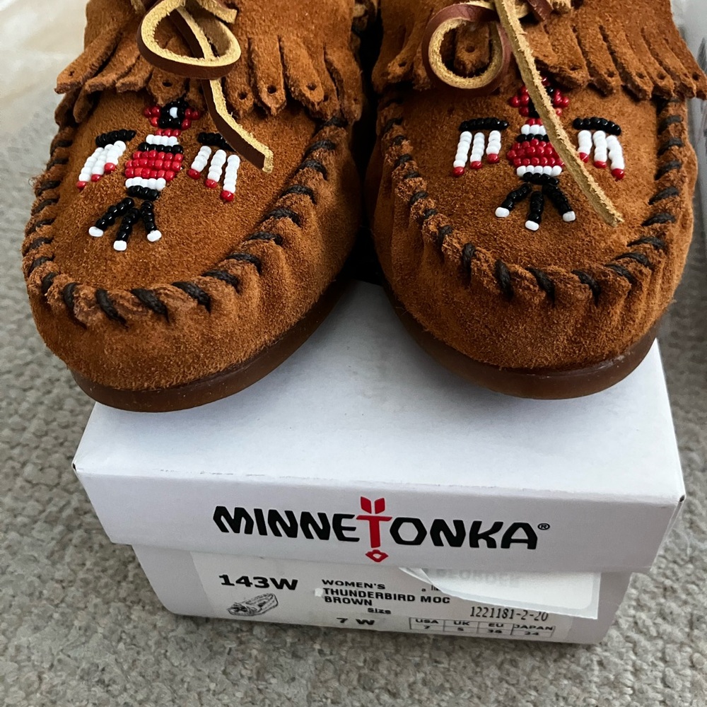 Minnetonka Brown Suede thunderbird Moccasins with Fringe and Beadwork brand new